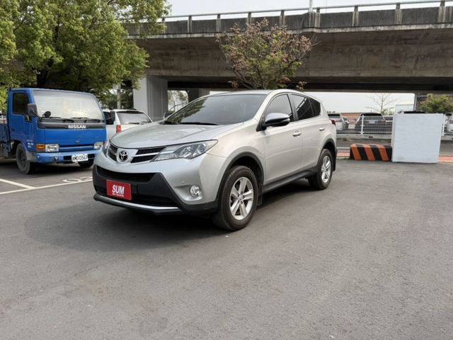 2014 Toyota RAV4 2.0L 銀色 頂級 原鈑件 原廠保養 僅跑13萬 新價格 保證便宜  第1張相片