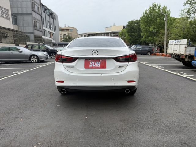 2014 Mazda 6  白色 原鈑件 原廠保養 僅跑8萬 只有出一批 稀有 跟車系統 原廠引擎終生保固 保證便宜  第5張相片