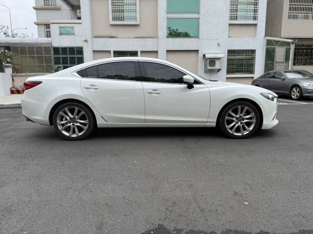 2014 Mazda 6  白色 原鈑件 原廠保養 僅跑8萬 只有出一批 稀有 跟車系統 原廠引擎終生保固 保證便宜  第7張相片