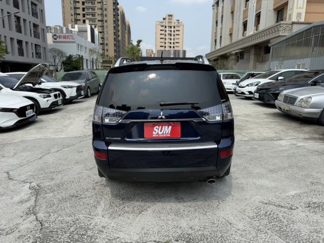 2012年 Outlander 2.4 4WD旗艦型 藍色 認證車 原廠保養 僅跑5萬 稀有極品 全網最便宜  第5張相片