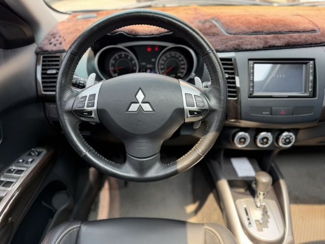 2012年 Outlander 2.4 4WD旗艦型 藍色 認證車 原廠保養 僅跑5萬 稀有極品 全網最便宜  第7張相片