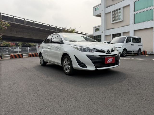 2020 Toyota Vios 1.5 白色 原鈑件 認證車 新價格 便宜 代步車  第3張相片