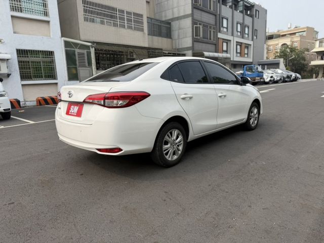 2020 Toyota Vios 1.5 白色 原鈑件 認證車 新價格 便宜 代步車  第4張相片
