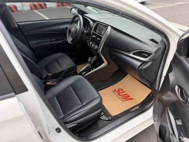 2020 Toyota Vios 1.5 白色 原鈑件 認證車 新價格 便宜 代步車  第10張相片