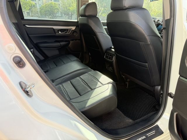 2022年CR-V 1.5 VTi-S 白色 原鈑件 僅跑5萬 原廠保固到 2027年3月 全網最低價 不用在比價  第12張相片