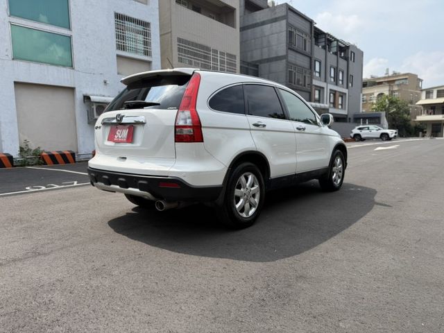 2009年CR-V 2.4 4WD 白色 認證車 僅跑12萬 新價格 不用在出價 就能很便宜  第4張相片