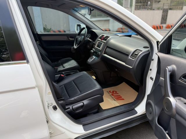 2009年CR-V 2.4 4WD 白色 認證車 僅跑12萬 新價格 不用在出價 就能很便宜  第11張相片