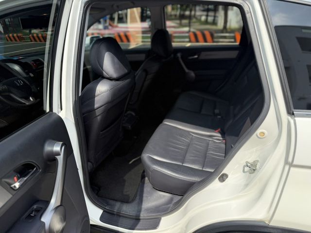 2009年CR-V 2.4 4WD 白色 認證車 僅跑12萬 新價格 不用在出價 就能很便宜  第12張相片