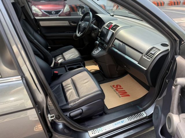 2011年 CR-V 2.4 VTi-S 灰色 4WD 最頂級 限量300台 原廠空力套件 新價格 保證便宜  第10張相片