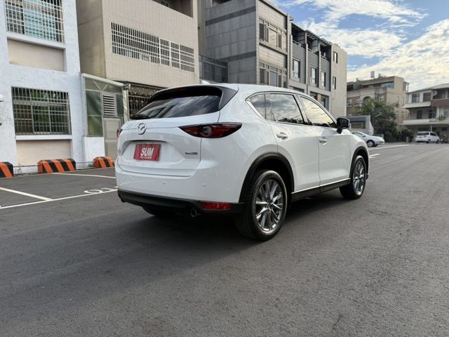 2021年CX-5 2.0 旗艦型 白色 僅跑7萬 原鈑件 原廠保養 頂級 BOSE 音響 新價格 保證全網最便宜  第6張相片