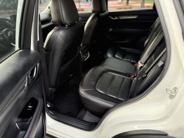 2021年CX-5 2.0 旗艦型 白色 僅跑7萬 原鈑件 原廠保養 頂級 BOSE 音響 新價格 保證全網最便宜  第11張相片