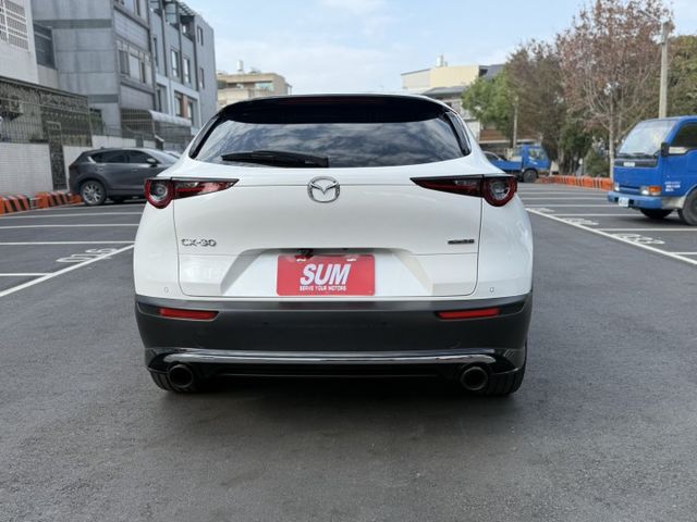 2019年 CX-30 最頂級 白色 原鈑件 BOSE 音響 新價格 保證全網 最便宜  第5張相片