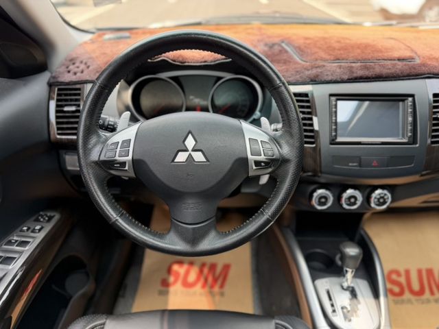 2012年 Outlander 2.4 4WD旗艦型 藍色 認證車 原廠保養 僅跑5萬 稀有極品 全網最便宜  第8張相片