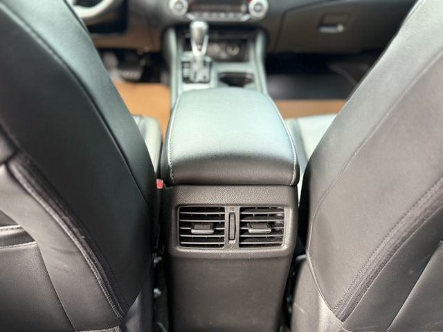 2022年 Sentra 1.6 白色 最頂級 黑爵士 全台限量400台 JBL音響  原鈑件 原廠保養 僅2萬  第14張相片
