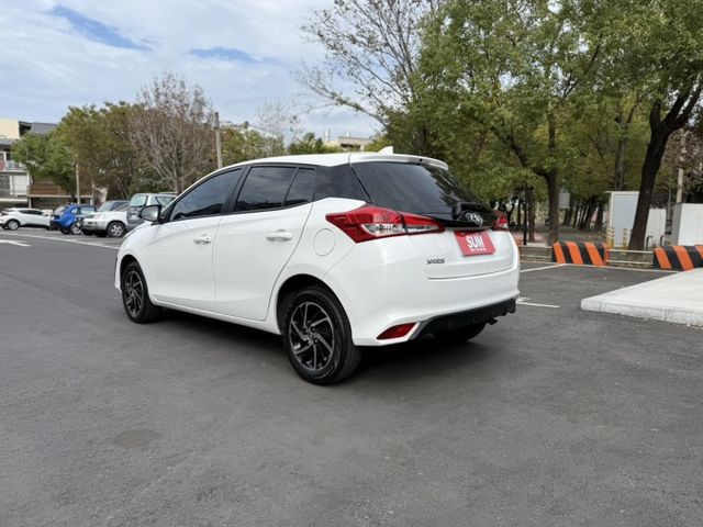 2023 Toyota Yaris 1.5L 白色 原鈑件 末代精裝車 配備 7安  新價格 保證不用在比價 就能很便宜  第6張相片