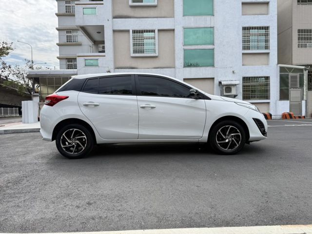 2023 Toyota Yaris 1.5L 白色 原鈑件 末代精裝車 配備 7安  新價格 保證不用在比價 就能很便宜  第7張相片