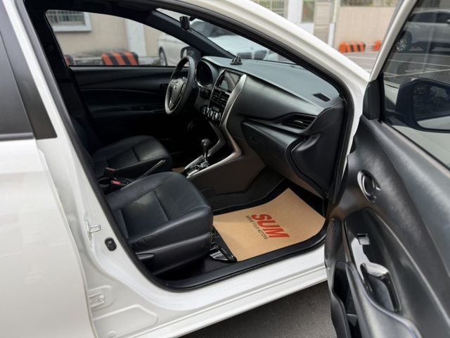 2023 Toyota Yaris 1.5L 白色 原鈑件 末代精裝車 配備 7安  新價格 保證不用在比價 就能很便宜  第10張相片