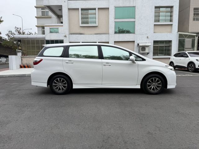 2011 Toyota Wish 白色 認證車 絕版七人座 僅跑14萬 新價格 保證便宜  第7張相片