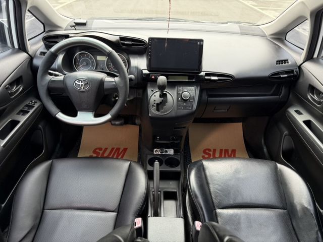 2011 Toyota Wish 白色 認證車 絕版七人座 僅跑14萬 新價格 保證便宜  第9張相片