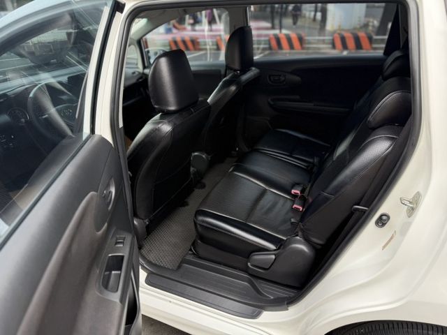 2011 Toyota Wish 白色 認證車 絕版七人座 僅跑14萬 新價格 保證便宜  第12張相片