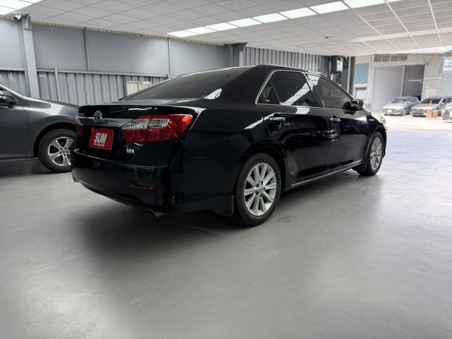 2014 Toyota Camry 黑色 原鈑件 原廠保養 僅跑13萬 新價格 保證便宜  第4張相片