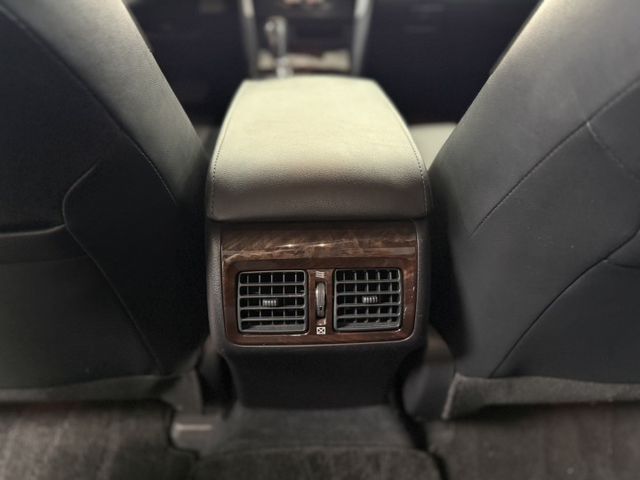 2014 Toyota Camry 黑色 原鈑件 原廠保養 僅跑13萬 新價格 保證便宜  第16張相片