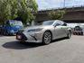2018/19領牌 Lexus ES 200豪華版 鈦色 原鈑件 僅跑9萬 新價格 不用比價 就能很便宜  第1張縮圖
