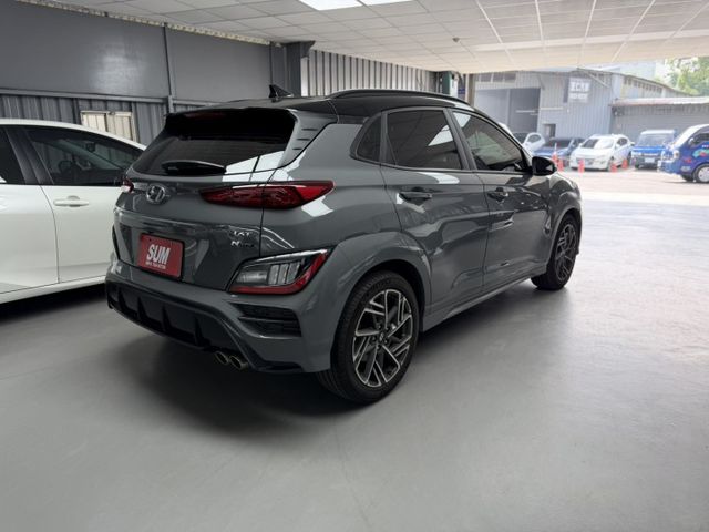 2021 Hyundai Kona 小改款 1.6t 渦輪增壓 N Line水泥灰 原鈑件  新價格 保證全網最便宜  第4張相片