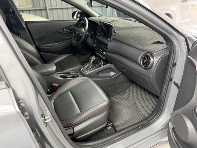 2021 Hyundai Kona 小改款 1.6t 渦輪增壓 N Line水泥灰 原鈑件  新價格 保證全網最便宜  第11張相片