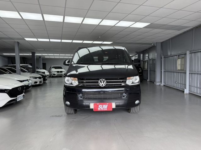 2015年 T5 2.0 TDI  加長 頂級 9人座  黑色 原鈑件 僅跑15萬 超低里程 保證全網 最便宜!!!  第2張相片