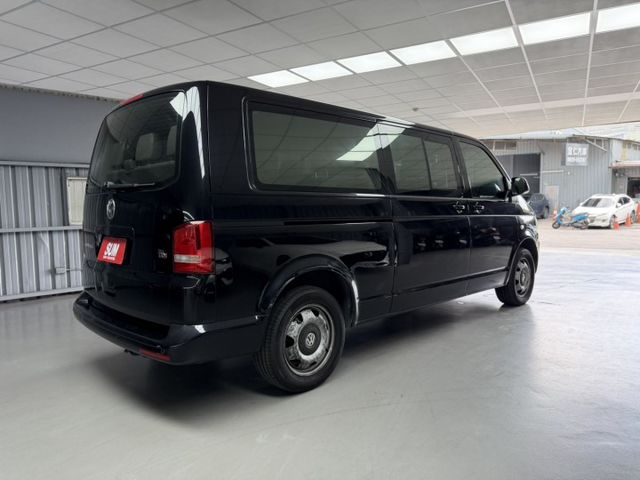 2015年 T5 2.0 TDI  加長 頂級 9人座  黑色 原鈑件 僅跑15萬 超低里程 保證全網 最便宜!!!  第4張相片