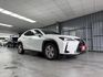 2023 Lexus UX 250h豪華版 白色 原鈑件 原廠保養 僅跑6萬 新車保固中 新價格 保證全網最便宜  第3張縮圖