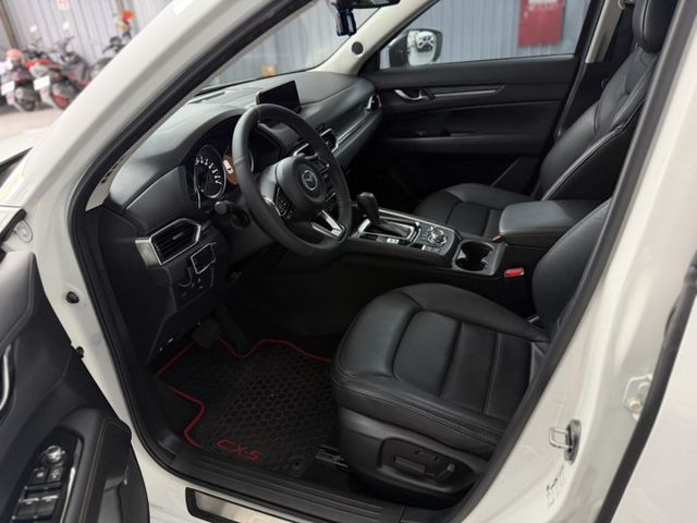 2018 CX-5 白色 旗艦型 BOES音響 原鈑件 原廠保養 僅跑11萬 新價格 讓你不用在比價 就能很便宜  第13張相片