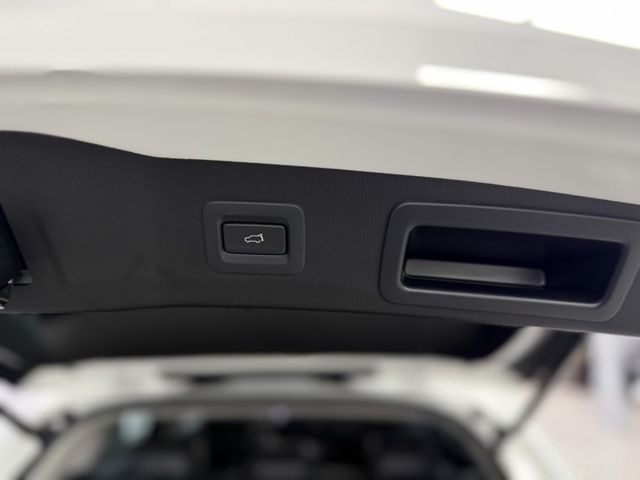 2018 CX-5 白色 旗艦型 BOES音響 原鈑件 原廠保養 僅跑11萬 新價格 讓你不用在比價 就能很便宜  第16張相片