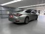 2022 Lexus ES 300h豪華版 鈦色 原鈑件 原廠保養 僅跑9萬 電池 8年16萬 原廠保固中 新價格  第5張縮圖