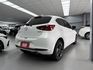 2024 Mazda 2 Sport 白色 原鈑件 原廠保養 原廠保固中 僅跑3萬 新價格 不用在比價 就能很便宜  第4張縮圖