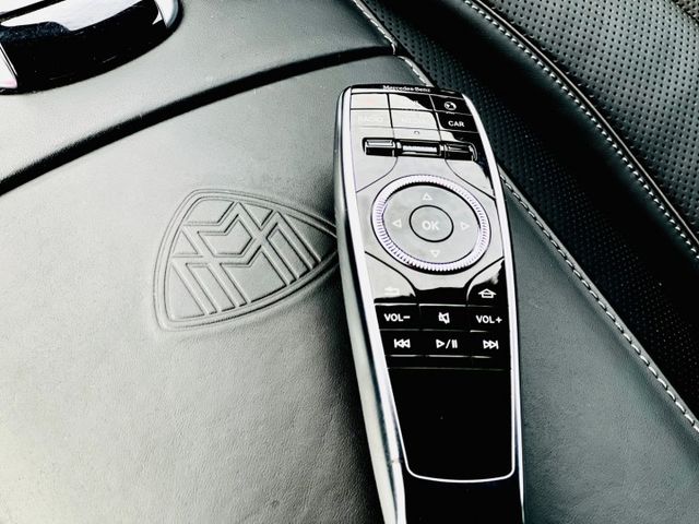 市場稀有S560麥巴赫~現車不用等.歡迎體驗會移動的豪宅!!  第11張相片