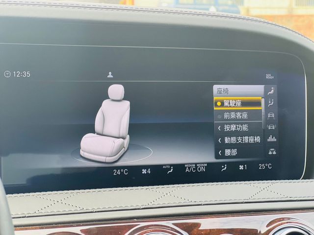 市場稀有S560麥巴赫~現車不用等.歡迎體驗會移動的豪宅!!  第17張相片