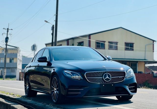 日規配備滿滿E43，有P20跟車系統!  第3張相片