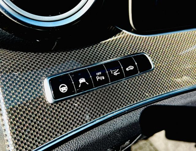 日規配備滿滿E43，有P20跟車系統!  第15張相片