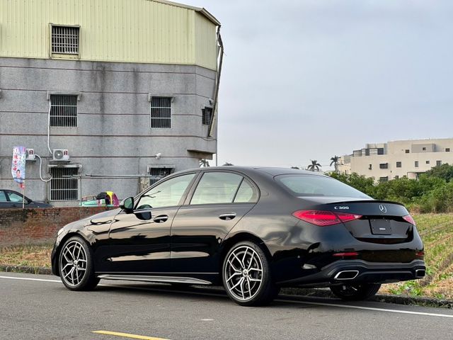 連總代理都要等到天荒地老的全新車W206 AMG ！！！  第18張相片
