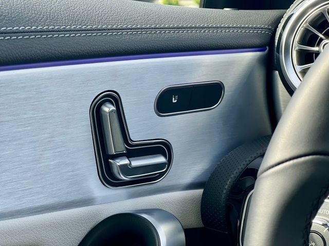 全新車｜總代理等到天荒地老 ，最美入門轎跑  第11張相片