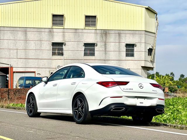 全新車｜總代理等到天荒地老 ，最美入門轎跑  第19張相片