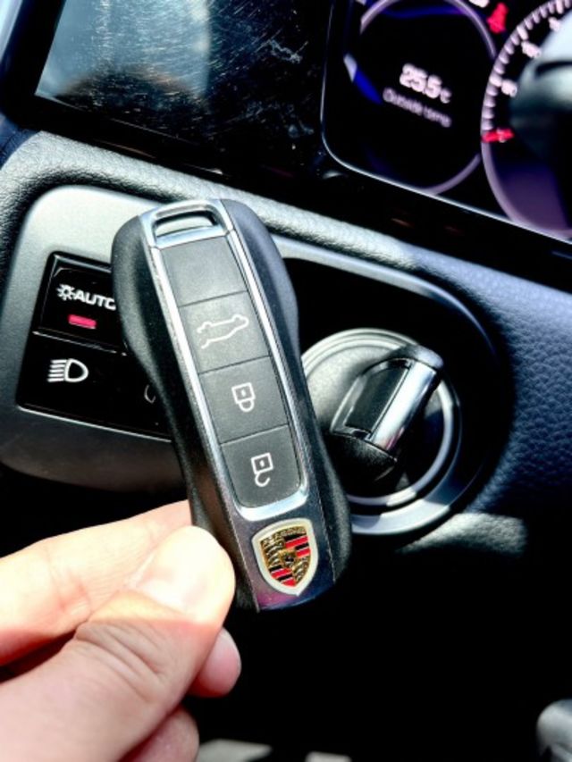 全網極度稀有，S版Coupe 保時捷的天花板，回頭率爆表，低里程未領牌可新車利率  第17張相片