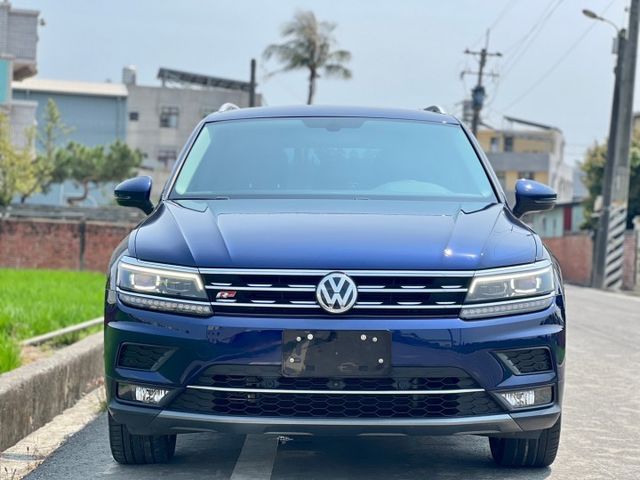 顧家的好男人多又多，這顏色絕了｜自動跟車、360環景、自動停車配備樣樣都沒少  第2張相片