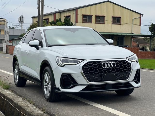 這台不買虧大了｜新款Q3斜背流線美型跑旅、北歐小牛皮座椅、1.5cc超省稅金  第3張相片