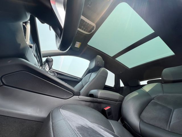 不但繼承911的跑車傳統， 又擁有Cayenne的實用性｜輕鬆入主保時捷  第17張相片