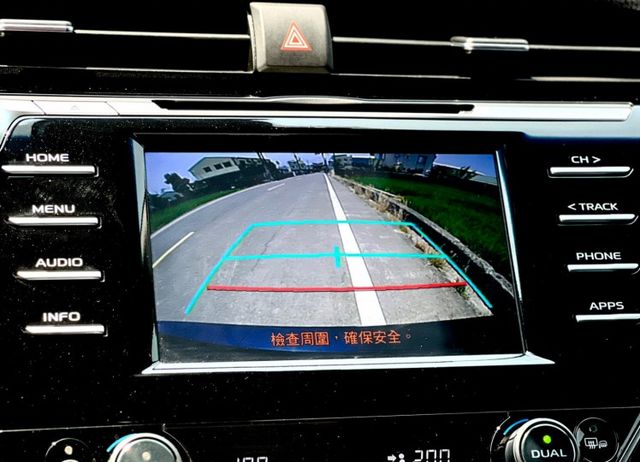一代神車｜最受歡迎的家用、代步車、免鑰匙、ACC跟車、盲點、前後雷達、倒車顯影  第13張相片