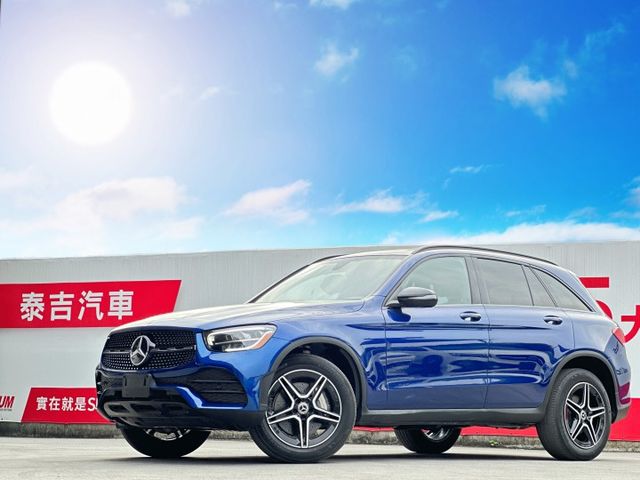 全網僅此一台｜未領牌小改款｜紅黑雙色內裝｜AMG夜色套件、摸門、免鑰匙、盲點偵測、倒車顯影、柏林之音、黑紅雙色座椅  第1張相片