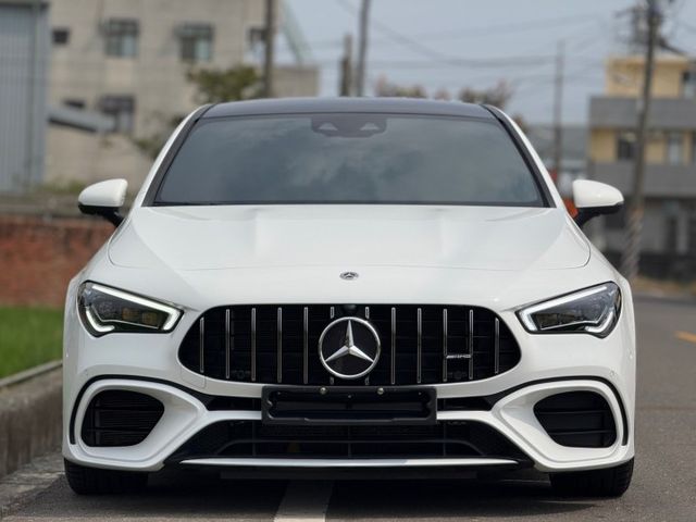 全球最強 2.0L渦輪增壓引擎 0-100km/h 僅需 4.0 秒｜ 限量韓規現車｜AMG紅卡鉗、U88方向盤旋鈕  第3張相片